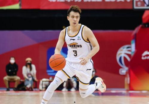 吃瓜男篮帅哥教练ym,YM的篮球魅力与领导风采