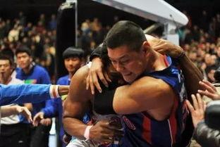 吃瓜群众球场打架事件,吃瓜群众打架事件引发社会关注