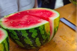 大瓜泡泡吃瓜,揭秘娱乐圈的甜蜜与苦涩